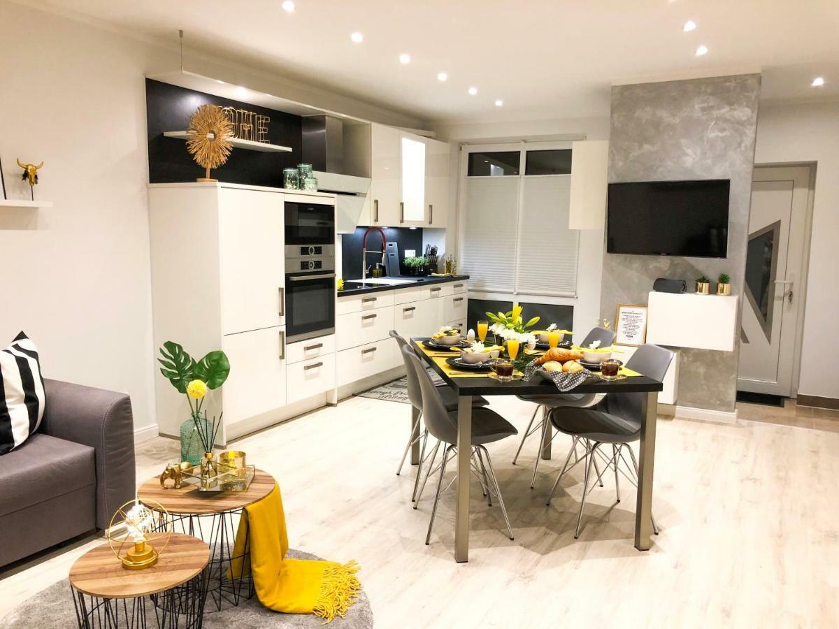 Ferienwohnung Domizil Am Delft Emden Bagian luar foto
